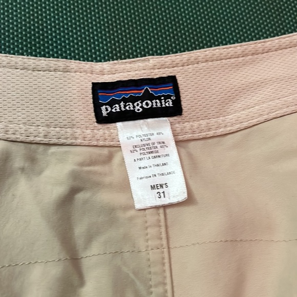 Mens Patagonia Hybrid shorts. Great for swimming - Picture 2 of 6